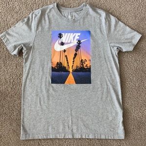 Men’s Nike shirt